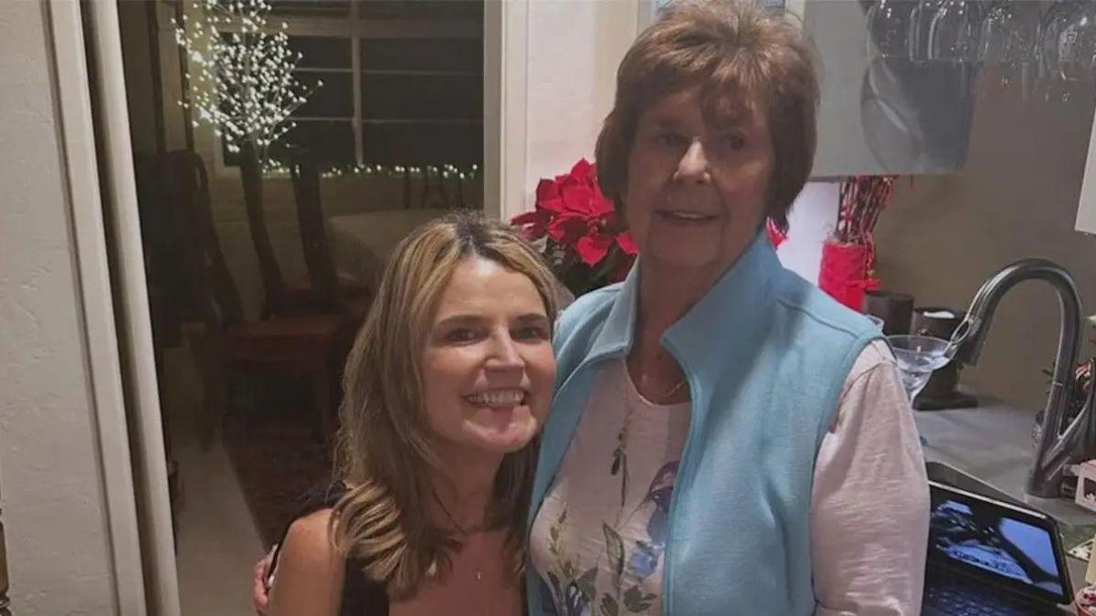 image of Savannah and Nancy Guthrie 
