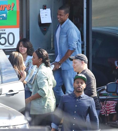 Beyonce And Kelly Rowland Have A Lunch Date Alongside Newborn Titan—See ...
