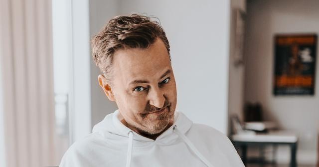 matthew perry refuses watch friends