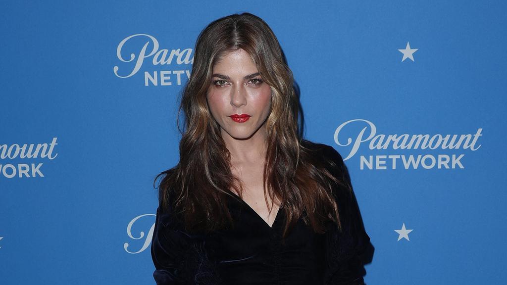 Image of Selma Blair's reported 2016 plane incident could complicate her defense, according to a criminal defense attorney.