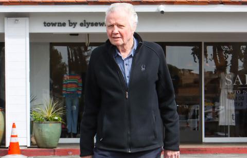 jon voight disappointed daughter angelina jolie ceasefire israel