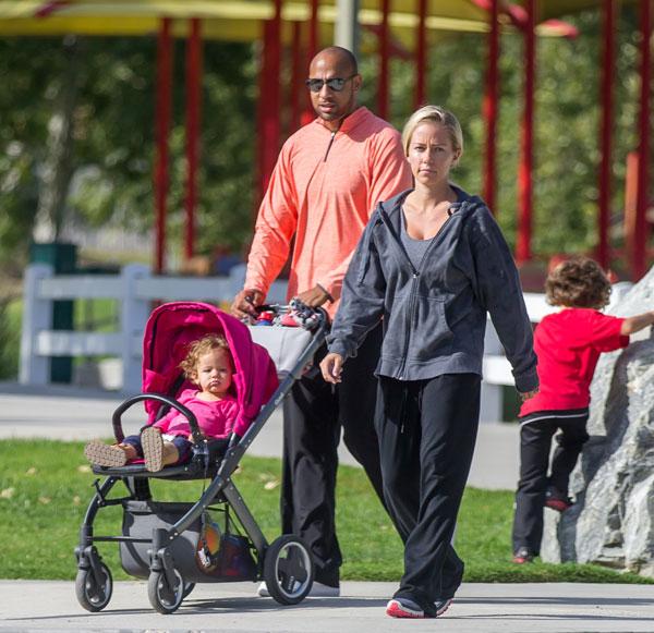 Kendra wilkinson hank baskett park outing