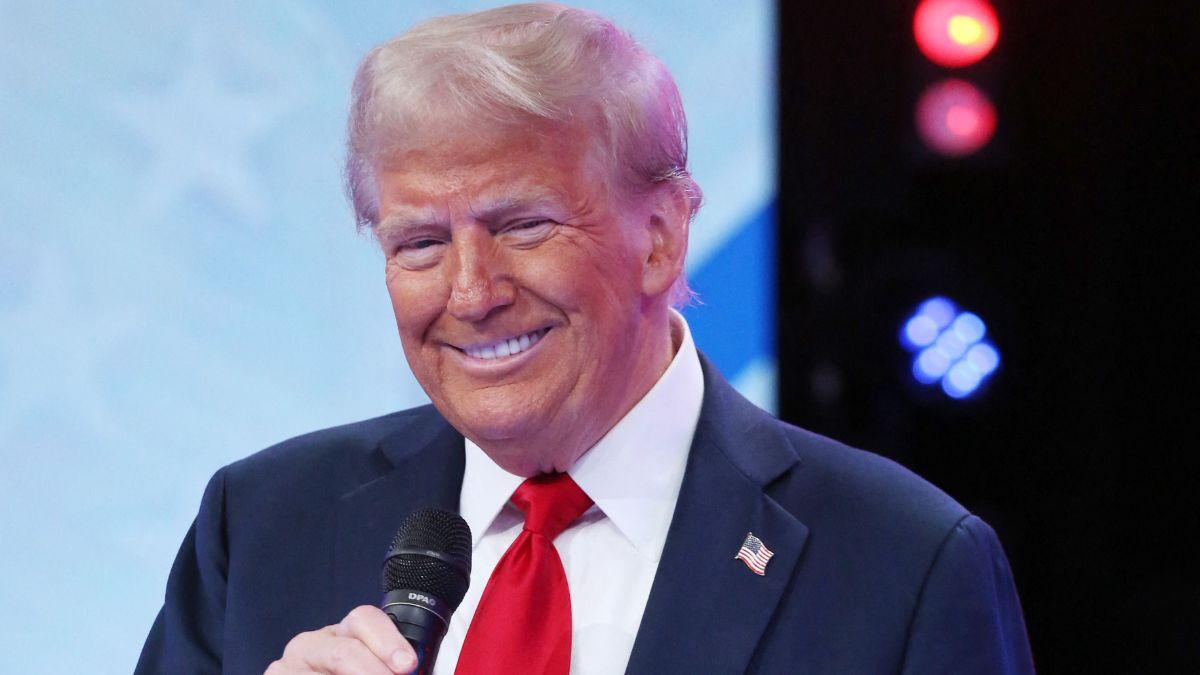 Image of Donald Trump messed up Elon Musk's name during a live coverage on Fox News.