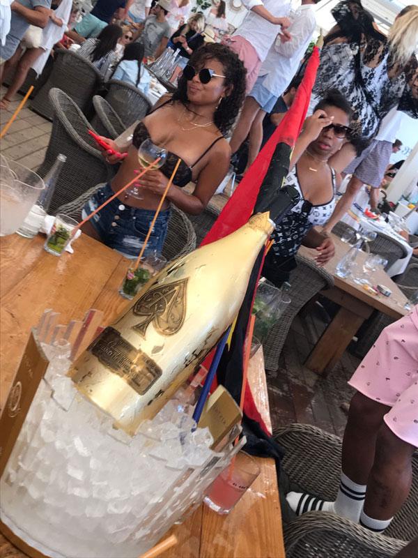 MILIAN Christina Drinkiing Beach Club St Tropez 300717 XTF006 EXCL