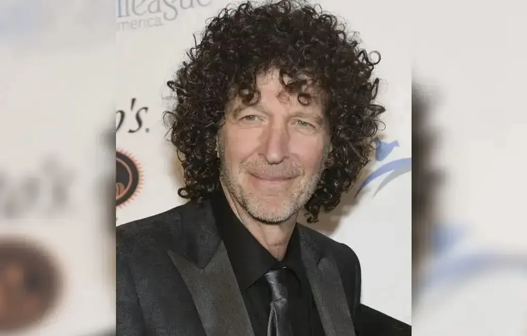 donald trump attacks howard stern turning on him woke