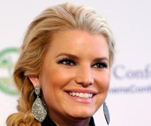 2011__07__Jessica_Simpson_July29newsbt 300×300.jpg