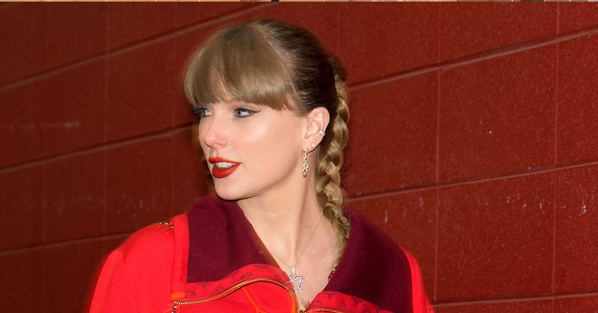 taylor swift comes first travis kelce life romance heats up