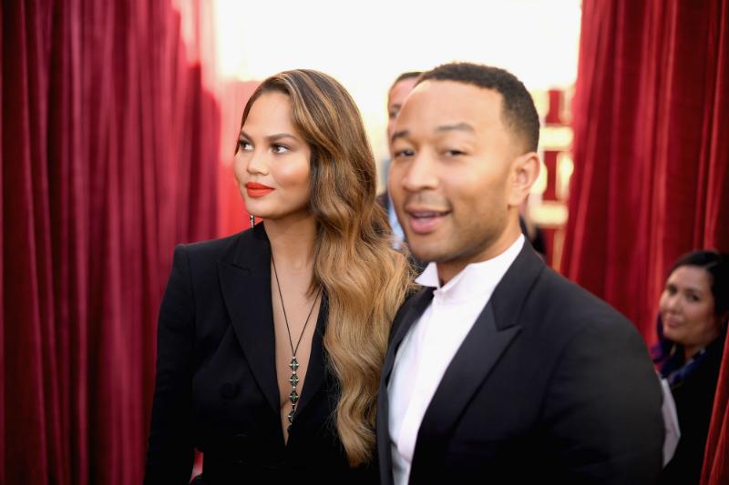 Chrissy teigen john legend baby bombshell 7