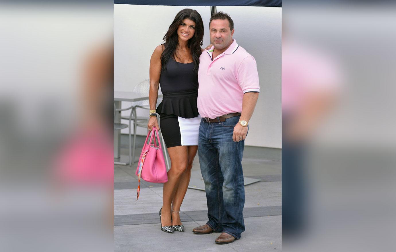 Teresa And Joe Giudice Pink Shirt Snub Anniversary