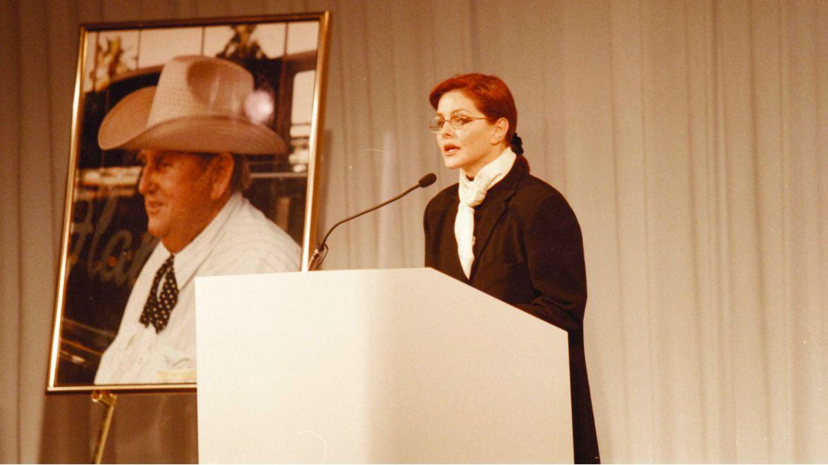 Image of Colonel Tom Parker allegedly exaggerated danger abroad to keep Elvis Presley in the U.S.