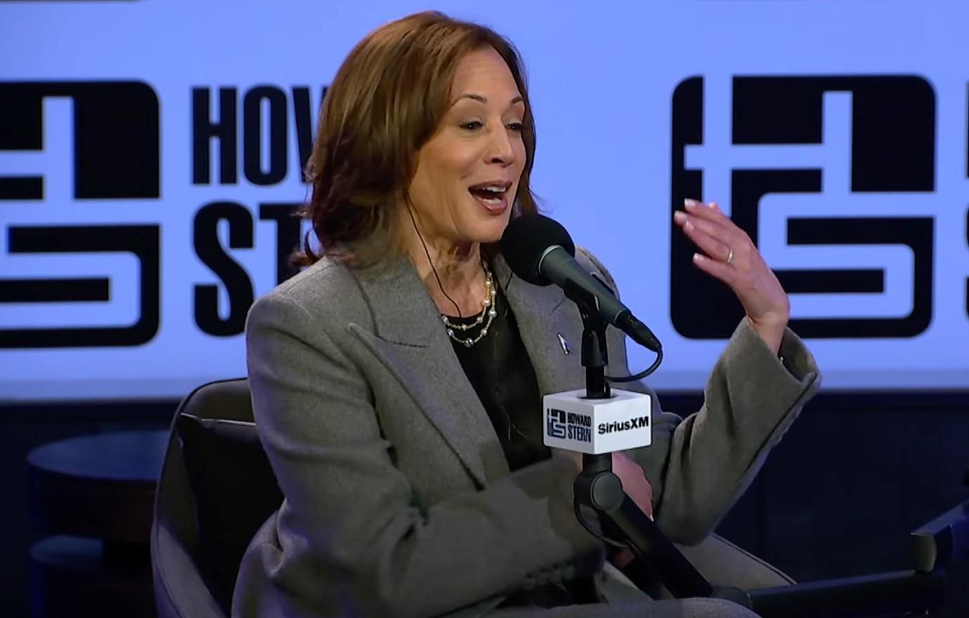 donald trump attacks beta male howard stern made fool kamala harris