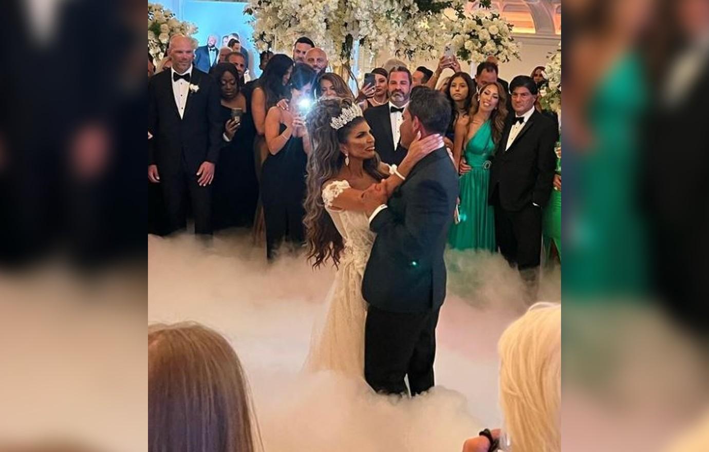 inside teresa giudice luis ruelas wedding dress guests music