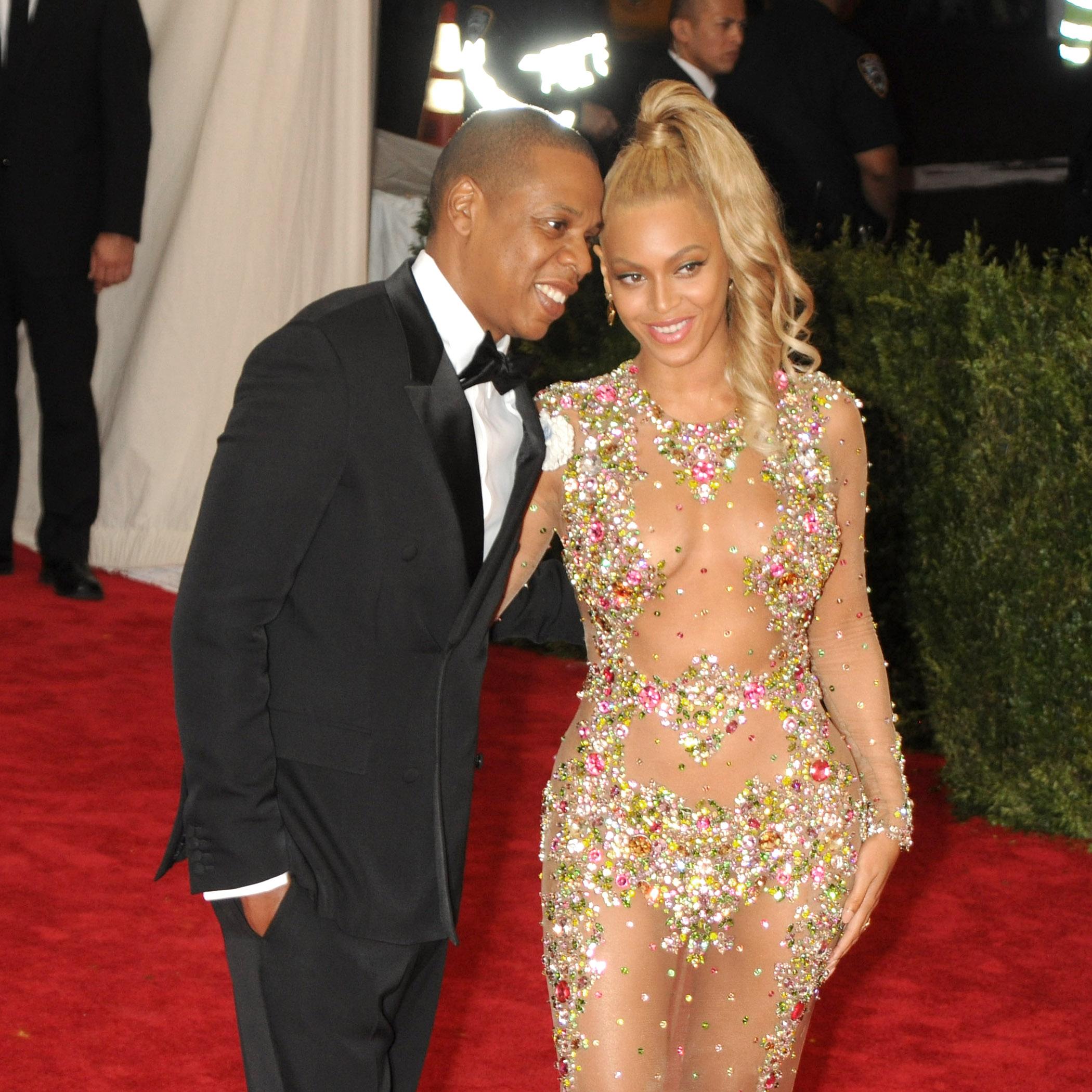 Beyonce and Jay Z arrive for 2015 Met Costume Gala in NYC