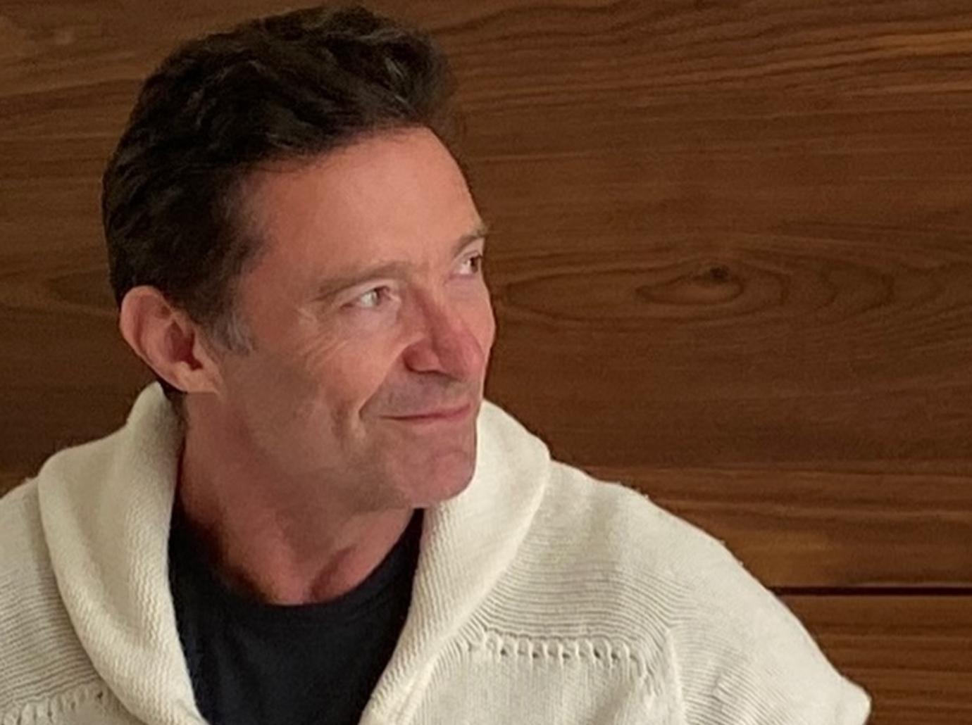 hugh jackman flaunts ripped body new selfie