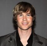 2011__01__Ashley_Parker_Angel__O_Town_Jan19newsnea 150×148.jpg