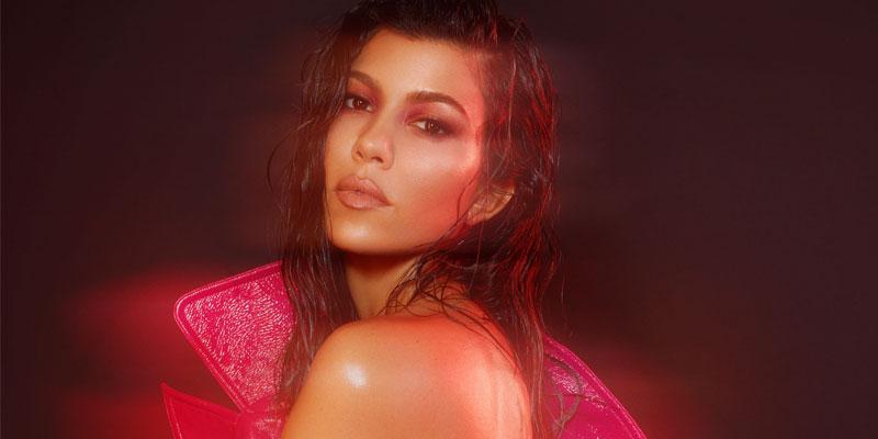 Kourtney kardashian poses nude v magazine