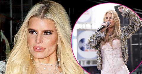 jessica simpson peed during today show