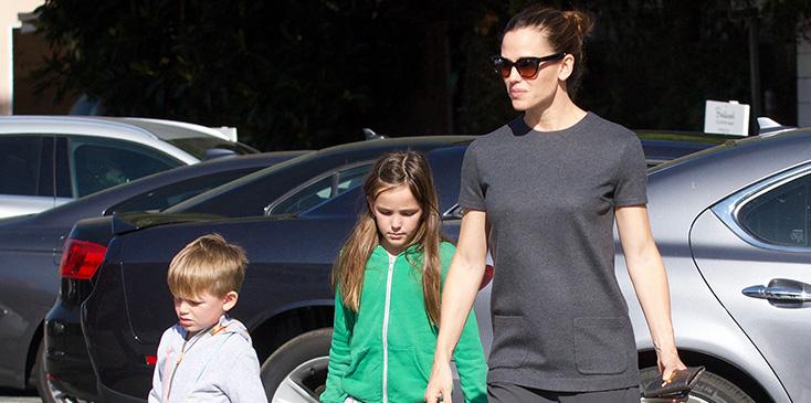 Jennifer garner doesnt want kids around ben affleck girlfriend lindsay shookus