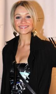 2011__01__katrina_bowden 179&#215;300.jpg