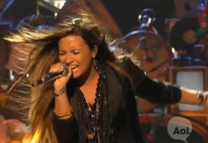 2011__08__Demi Lovato Aug25newsbt 300×207.jpg
