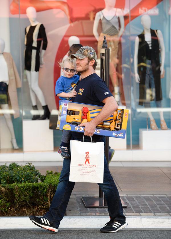 chris pratt takes son jack to a toy store