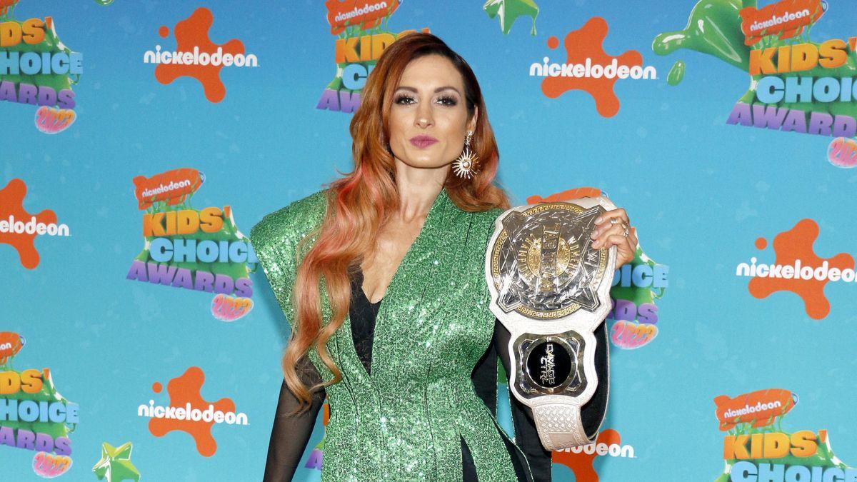 wwe star aj lee vows make rival becky lynch tap wrestlemania