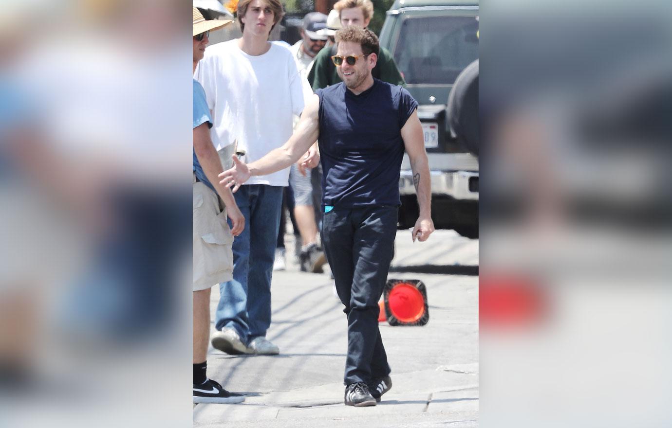 PICS] Jonah Hill Shows Off His Epic Weight Loss On Set