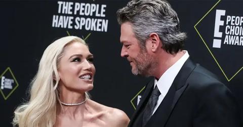 A photo of Gwen Stefani and Blake Shelton.