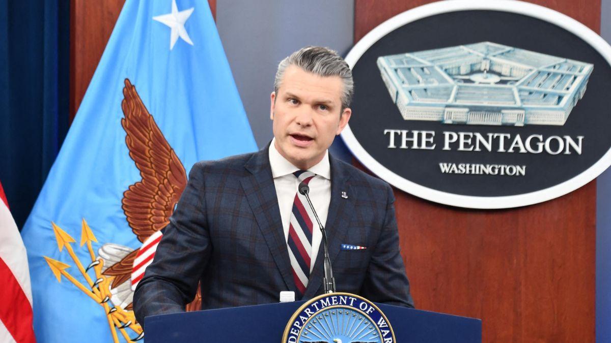 Image of Stephen Colbert mocked Defense Secretary Pete Hegseth in a sharp monologue.