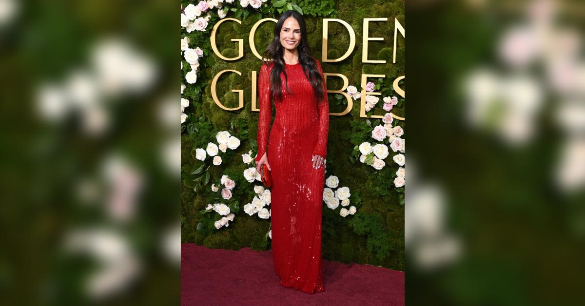 jordana brewsters red hot dress  golden globe awards photos