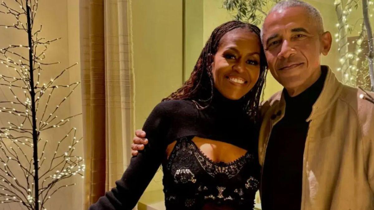 Photo of Michelle Obama denied divorce rumors, noting the couple just like to keep their life private.