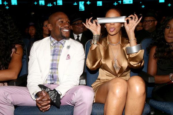 Rihanna floyd mayweather bet2