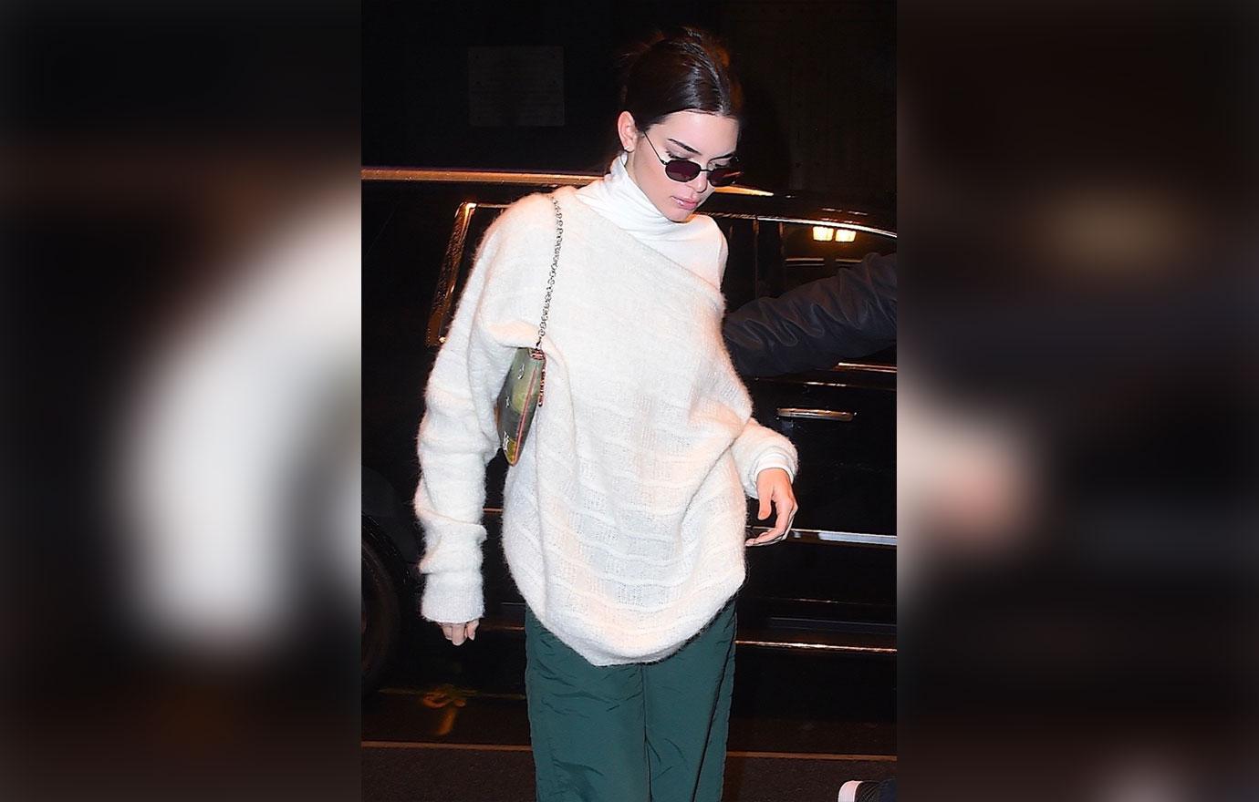Kendall Jenner Hospitalized After Suffering Bad Reaction To Vitamin Drip(02)