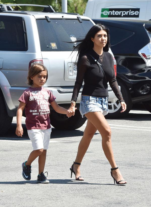 Kourtney kardashian breakup body revenge wardrobe 03