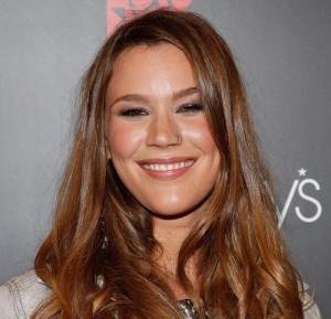 2011__06__Joss_Stone_June15news 300&#215;289.jpg