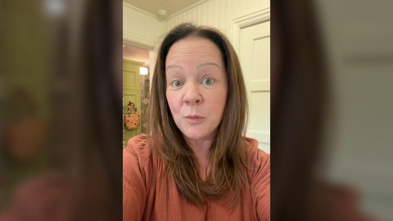 Photo of Melissa McCarthy glowed in the makeup-free video.
