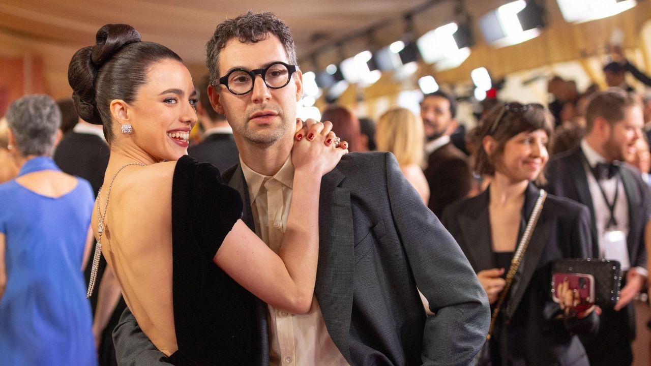 Image of Jack Antonoff explained why he continued to stand by the love songs he wrote about Margaret Qualley despite their separation.