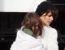 2009__10__suri 2 225×174.jpg