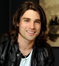 2010__03__justin_gaston_march2 200×225.jpg