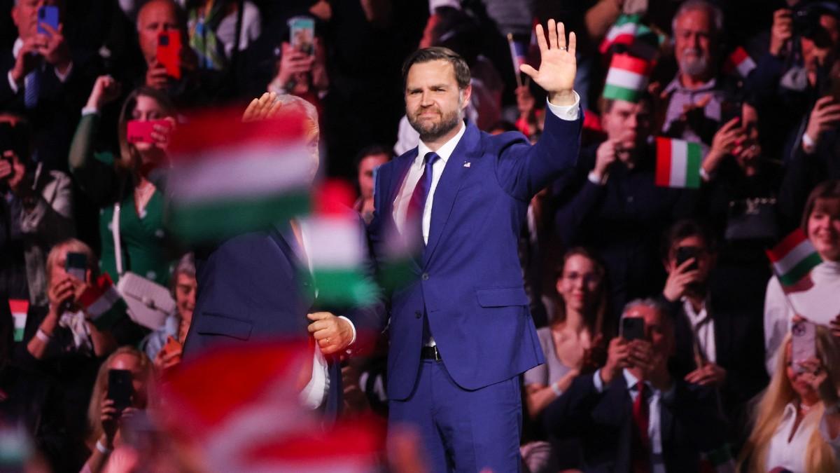 image of J.D. Vance previously criticized the president. 