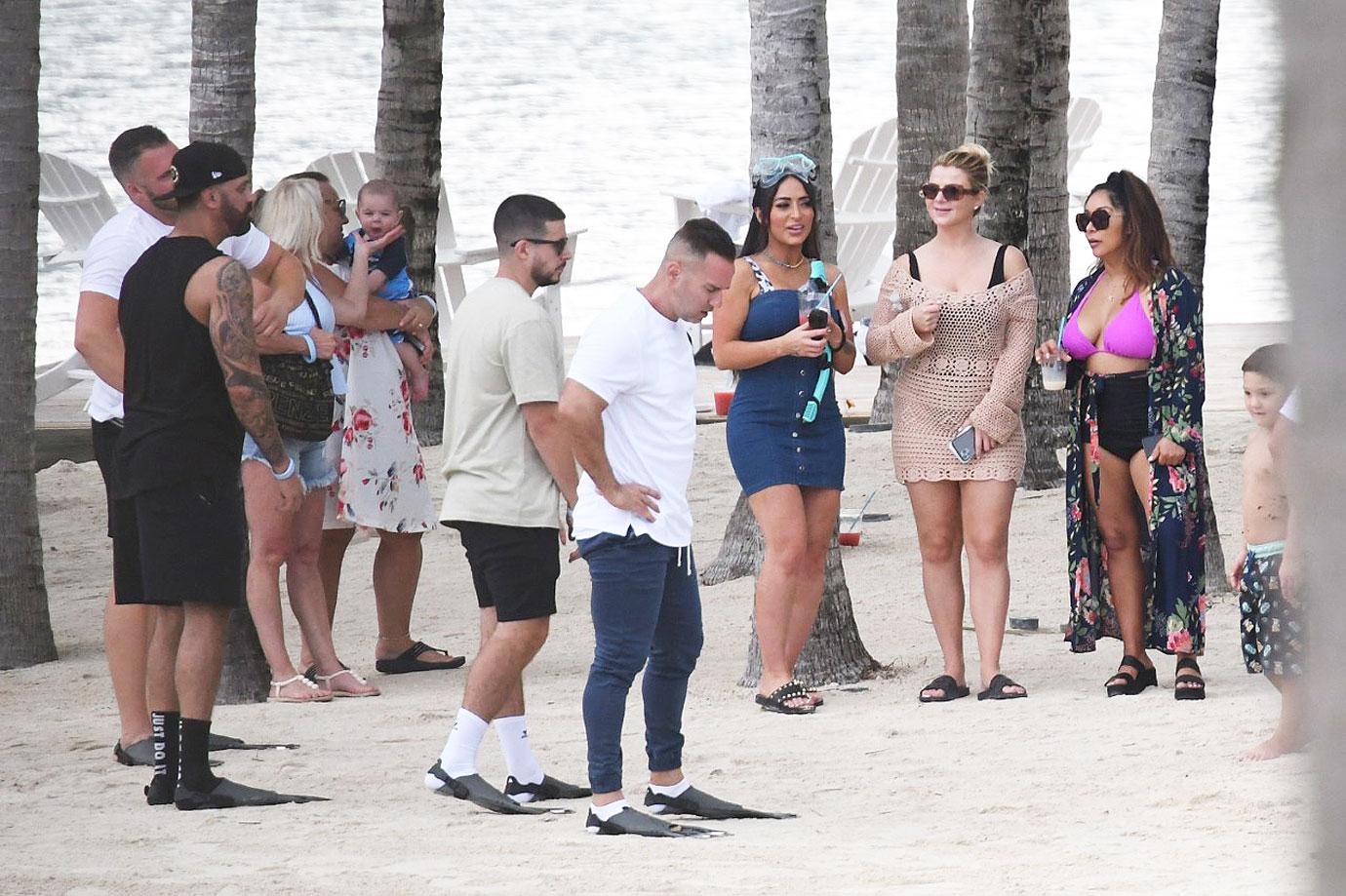 'Jersey Shore' Films In Florida Sans Ronni OrtizMagro Pics