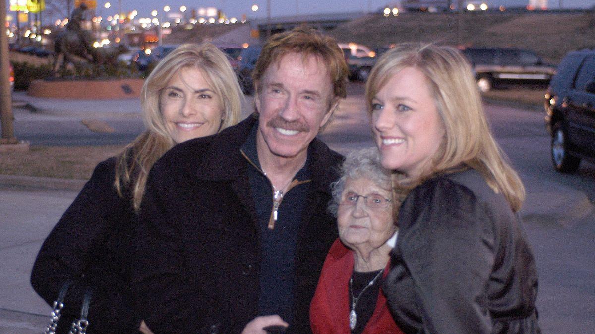 image of Chuck Norris was married to Gena O'Kelley. 