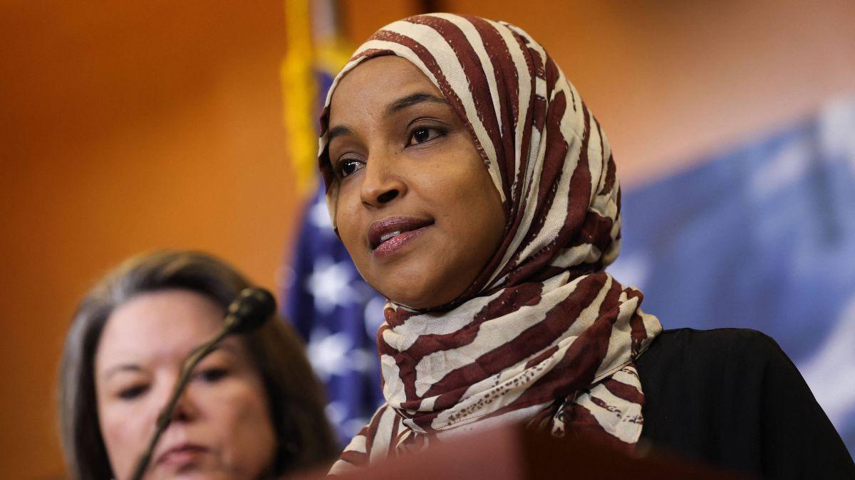 Image of President Donald Trump criticized Democrats for not applauding him.