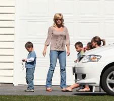 2010__03__Kate_Gosselin_March18_520 225×200.jpg