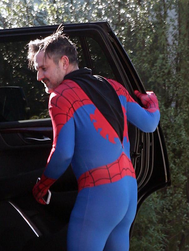 Exclusive&#8230; David Arquette Dressed As Spiderman With His Son