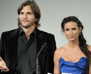 2011__09__ashton kutcher demi moore sept28newsbt 300×244.jpg