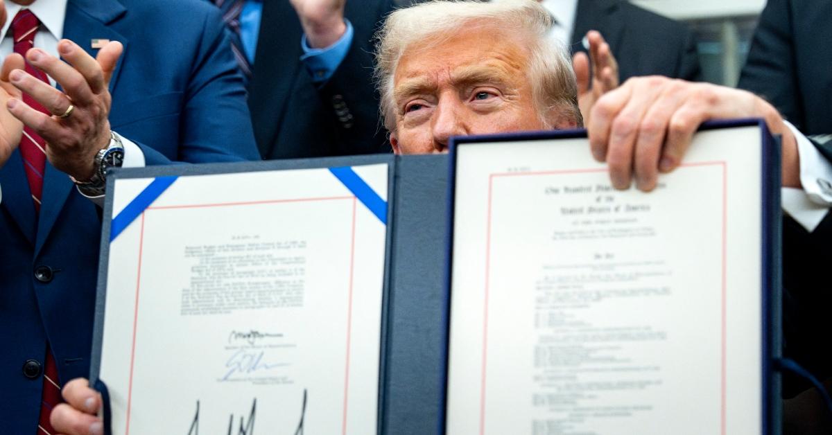 Image of Donald Trump finally signed a bill to end the government shutdown after a record-breaking 43 days.