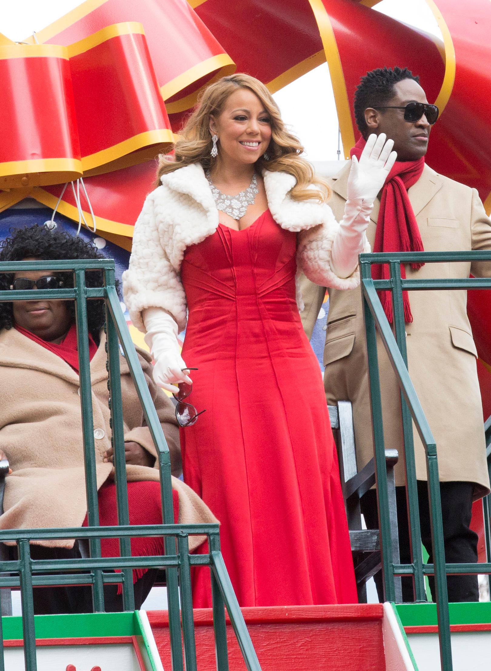 Mariah Carey On Hallmark Float at 2015 Macy&#8217;s Thanksgiving Day Parade in NYC