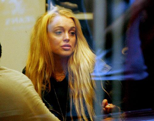 2009__08__fp_3436021_lohan_lindsay_cw.jpg