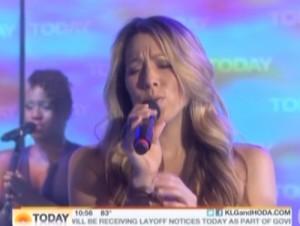 2011__07__Colbie_Caillat_July12news 300×226.jpg